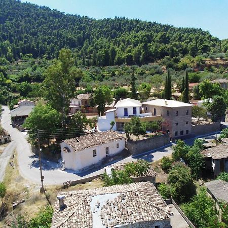 Villa The Old Olive Mill House à Aegae Extérieur photo