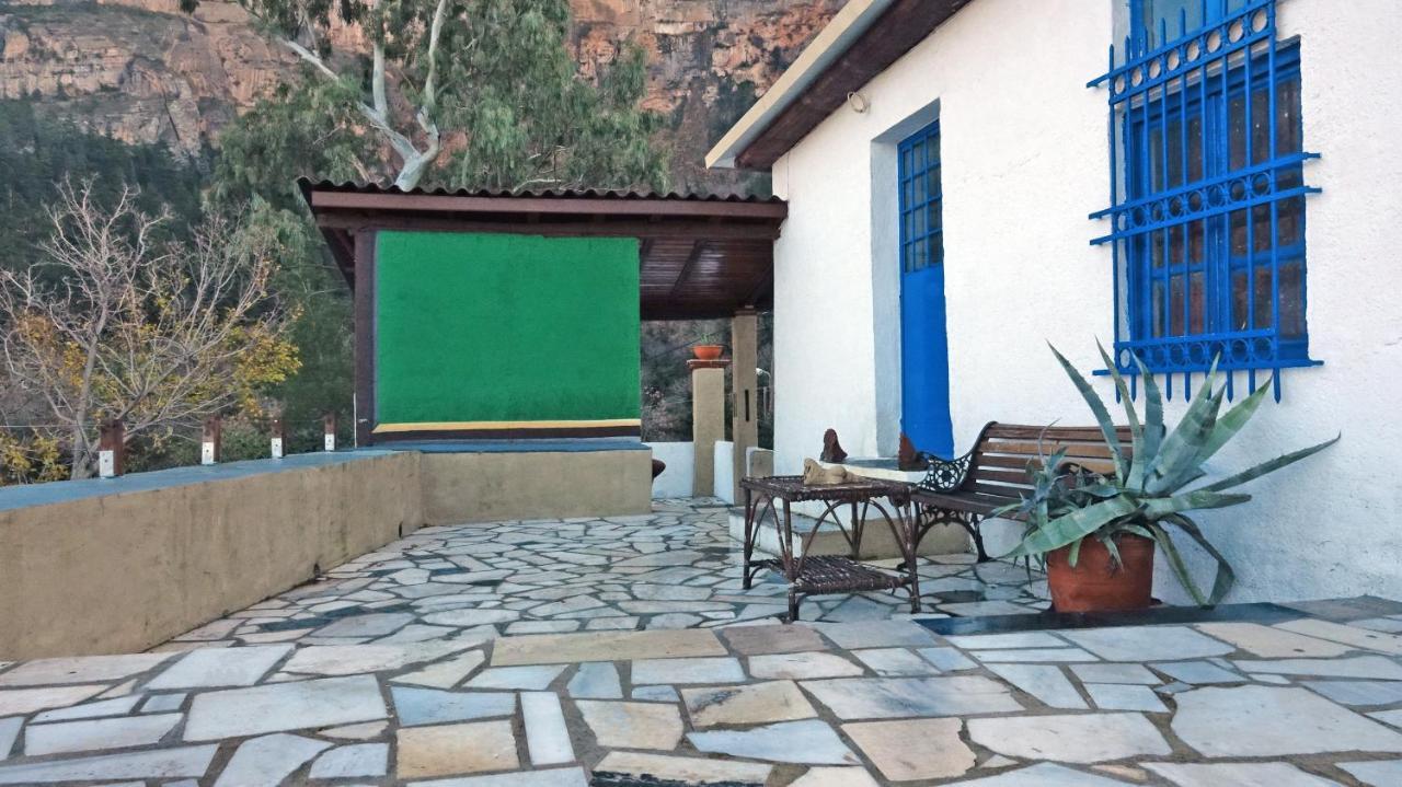 Villa The Old Olive Mill House à Aegae Extérieur photo