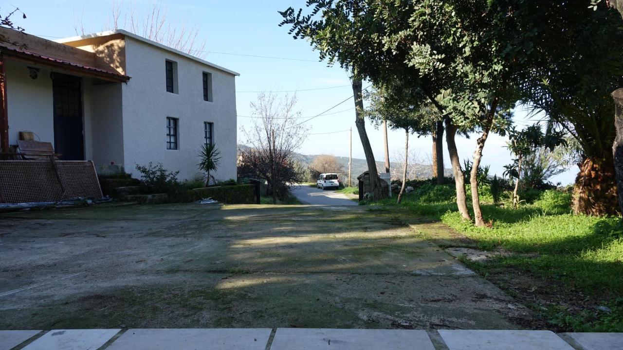 Villa The Old Olive Mill House à Aegae Extérieur photo
