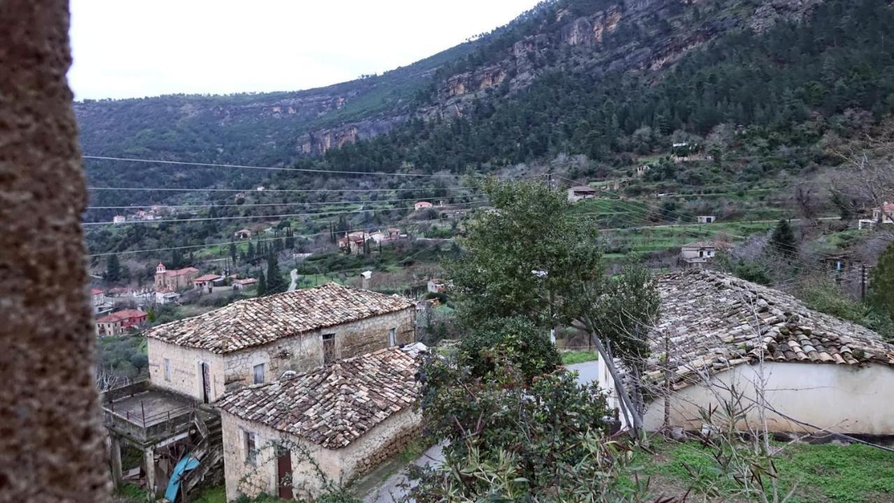 Villa The Old Olive Mill House à Aegae Extérieur photo
