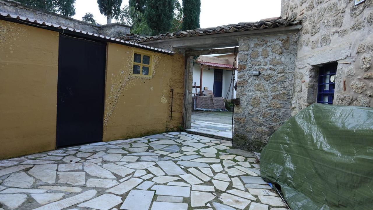 Villa The Old Olive Mill House à Aegae Extérieur photo