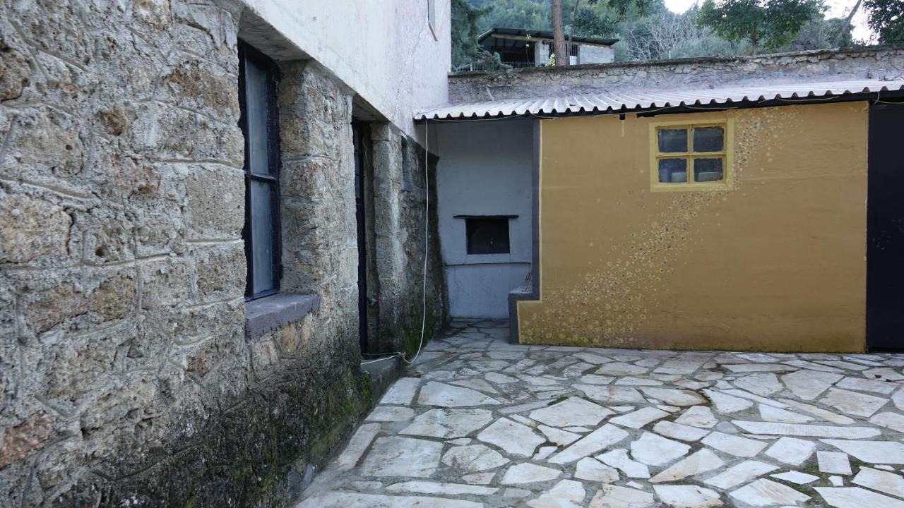 Villa The Old Olive Mill House à Aegae Extérieur photo